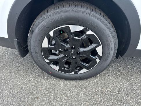 New 2025 Kia Sorento S w/ Panoramic Sunroof Package image 17