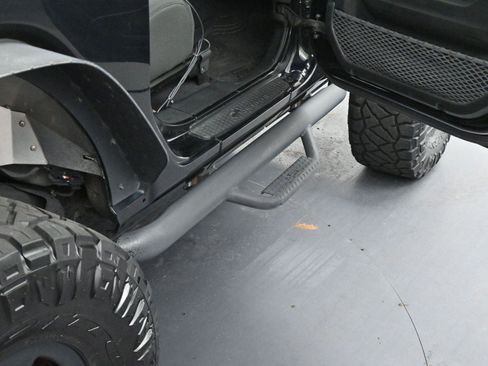 Used 2019 Jeep Wrangler Sport image 10