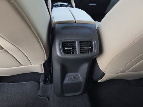 Used 2025 Buick Envision Preferred image 16