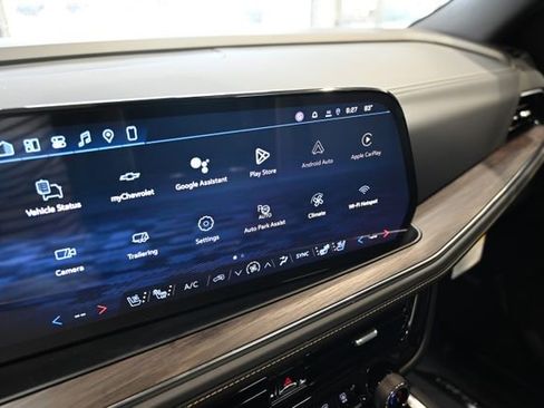 New 2026 Chevrolet Suburban Premier AWD/4WD image 16