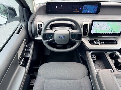 Certified 2025 Ford Expedition Max Active RWD image 19