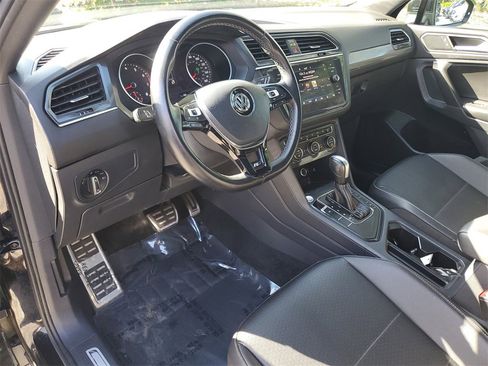 Used 2021 Volkswagen Tiguan SE R-Line image 21