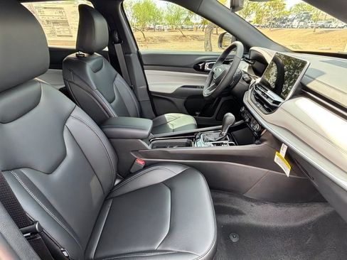 New 2026 Jeep Compass Limited AWD/4WD image 31