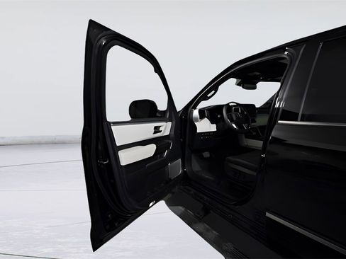 Used 2022 Toyota Tundra Capstone image 34