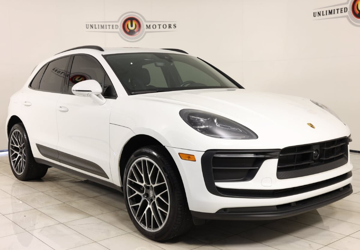 Used 2023 Porsche Macan AWD/4WD image 5