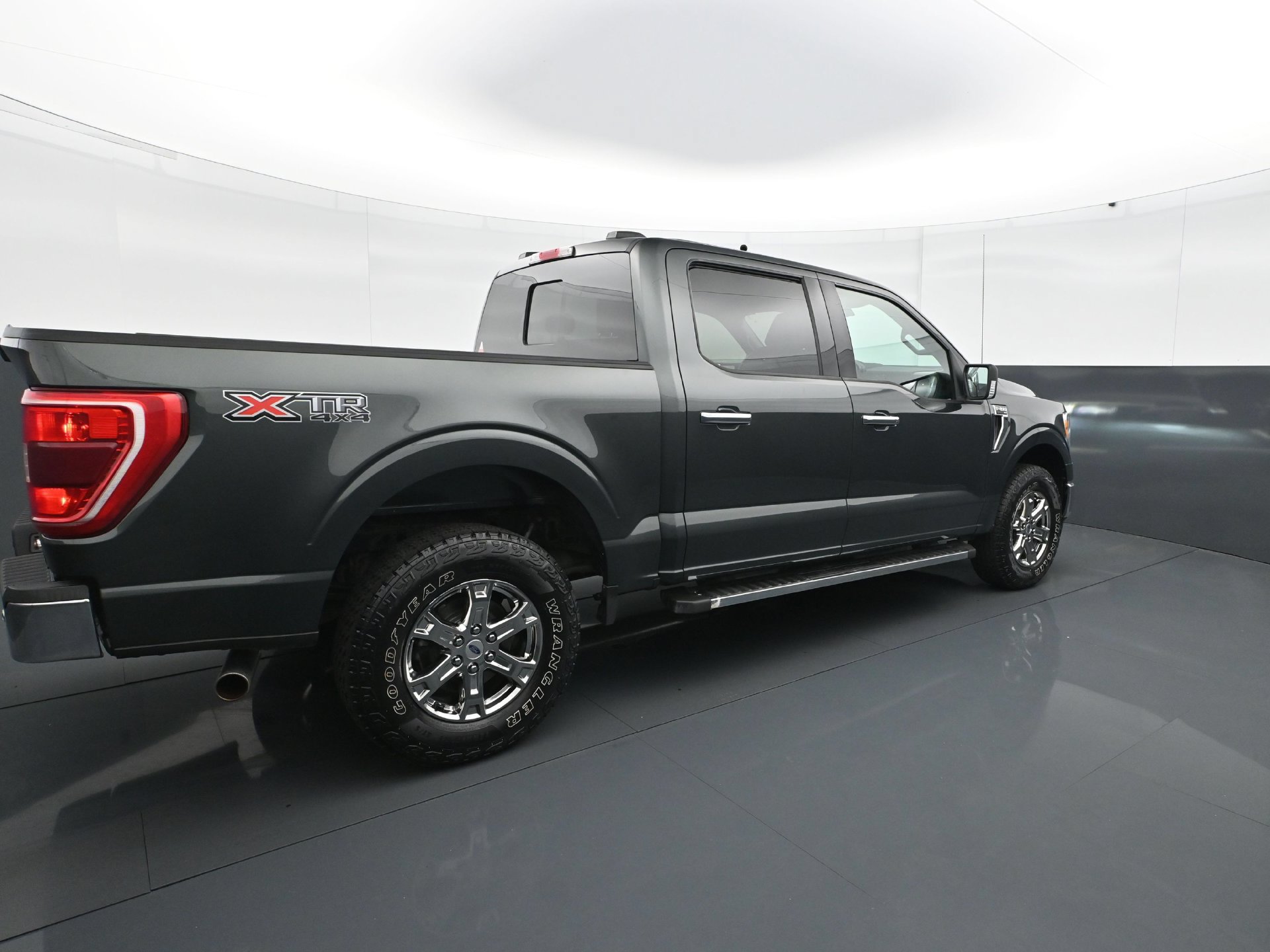 Used 2021 Ford F150 XLT w/ Equipment Group 302A High AWD/4WD image 7