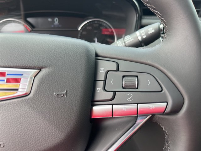 New 2025 Cadillac XT6 Luxury FWD image 20