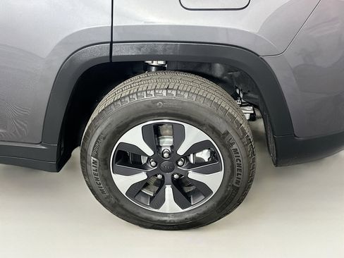 Used 2023 Jeep Grand Cherokee 4WD 4xe image 11