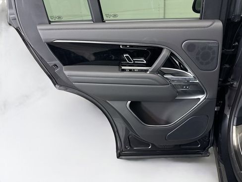 New 2026 Land Rover Range Rover SE image 25