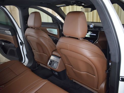 Certified 2024 Maserati Grecale GT AWD/4WD image 19