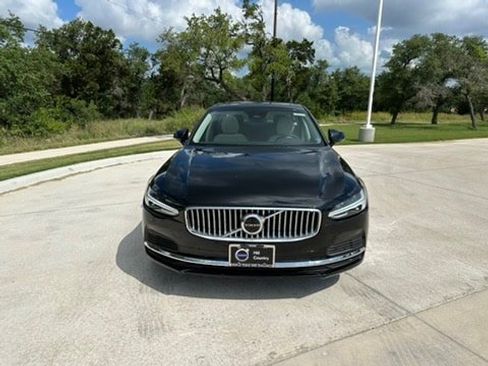 Certified 2024 Volvo S90 T8 Ultimate w/ Lounge Package image 6