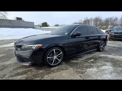 Used 2023 Honda Civic Touring image 4