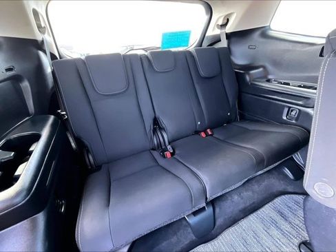 Used 2023 Subaru Ascent Premium w/ Convenience Package AWD/4WD image 25