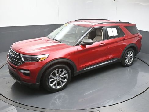 Used 2021 Ford Explorer XLT w/ Equipment Group 202A image 45