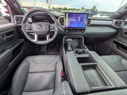 Used 2026 Toyota Tundra Limited AWD/4WD image 15