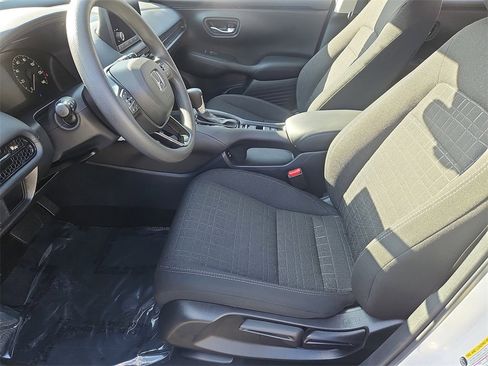 Certified 2025 Honda HR-V LX image 14