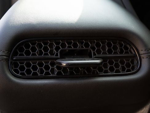 Used 2023 Honda HR-V LX image 39