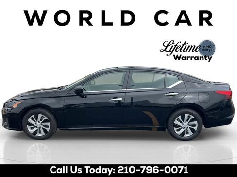 Used 2025 Nissan Altima 2.5 S FWD image 4