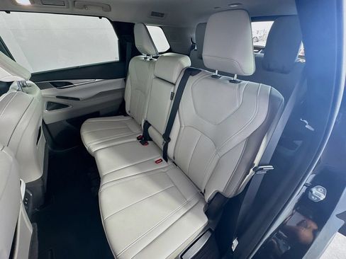 Used 2026 INFINITI QX60 Luxe w/ Cargo Package FWD image 26