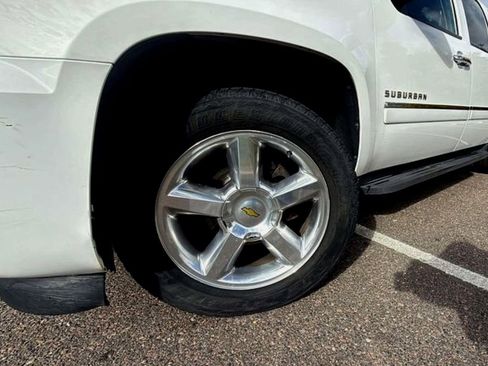 Used 2013 Chevrolet Suburban LTZ image 24