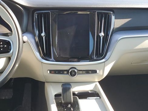 Used 2024 Volvo S60 B5 Core image 25