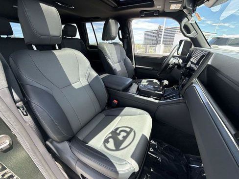 Certified 2025 Lexus GX 550 w/ Cold Area Package AWD/4WD image 27