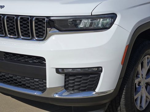 Used 2022 Jeep Grand Cherokee L Limited image 10
