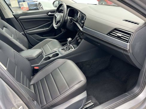 Certified 2024 Volkswagen Jetta SE FWD image 28