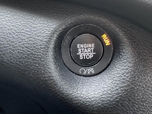 Used 2022 Jeep Cherokee Trailhawk w/ Premium Leather Package image 26