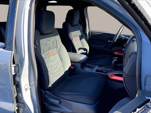 Used 2023 Nissan Frontier PRO-4X w/ Technology Package image 22