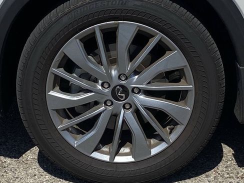 Certified 2025 INFINITI QX50 Luxe AWD/4WD image 8