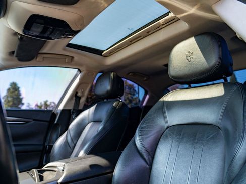 Used 2017 Maserati Ghibli RWD image 12