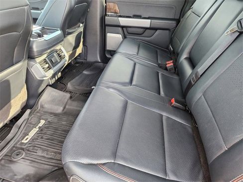 Used 2023 Ford F150 Lariat w/ Trailer Tow Package image 31