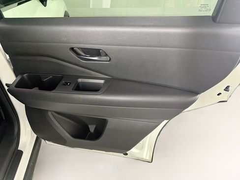 Used 2024 Nissan Pathfinder SV FWD image 30