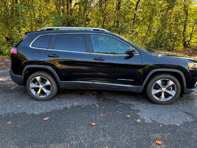 Used 2020 Jeep Cherokee Limited FWD image 5