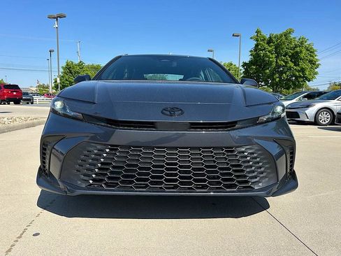 New 2026 Toyota Camry SE FWD image 4