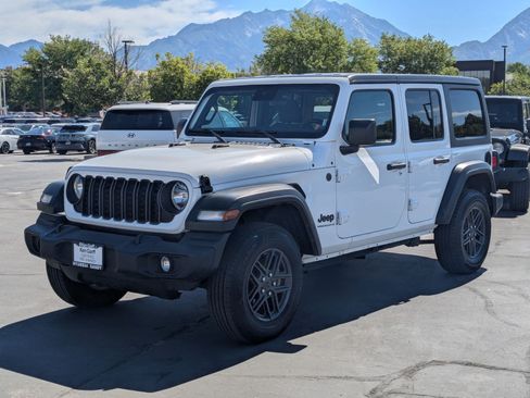 Used 2024 Jeep Wrangler Unlimited Sport AWD/4WD image 10