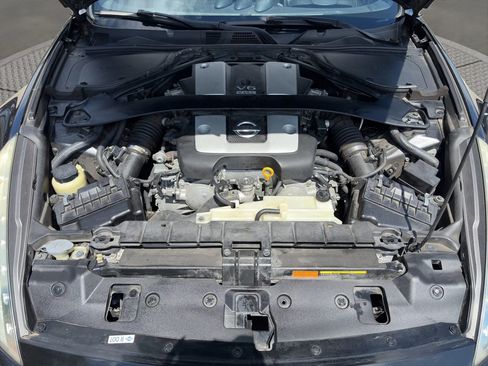 Used 2010 Nissan 370Z Touring w/ Sport Pkg RWD image 23