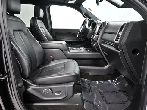 Used 2020 Ford Expedition Limited w/ Equipment Group 301A AWD/4WD image 27