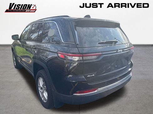 Used 2025 Jeep Grand Cherokee Laredo X w/ Luxury Tech Group I AWD/4WD image 7