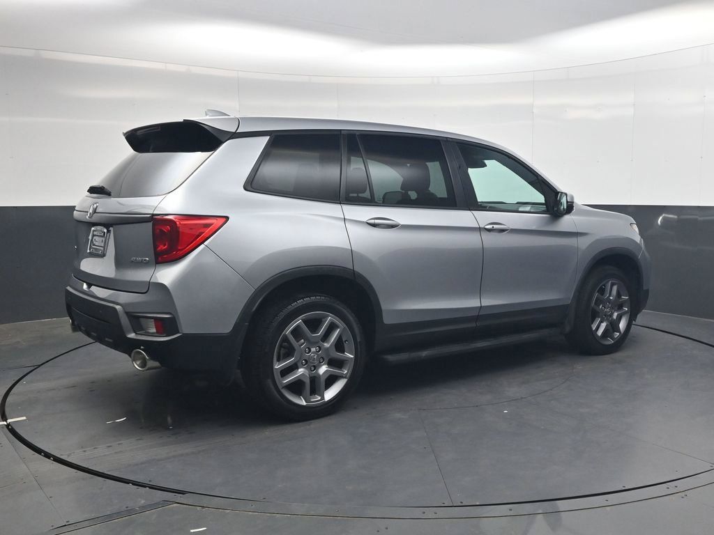 Used 2023 Honda Passport EX-L image 4