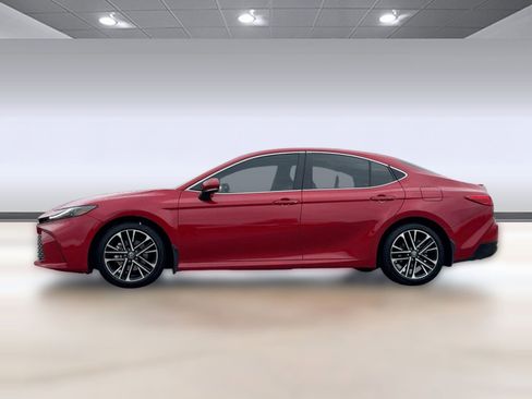 Used 2025 Toyota Camry XLE w/ Premium Package image 2