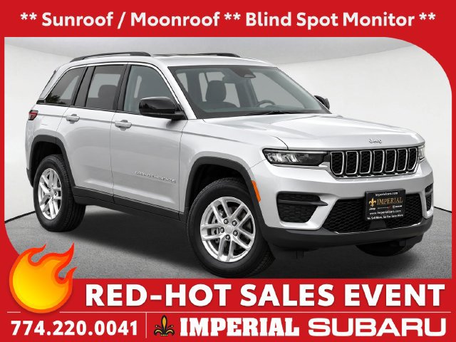 Used 2025 Jeep Grand Cherokee Laredo X w/ MOPAR Finishing Package AWD/4WD image 1