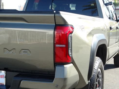 Used 2024 Toyota Tacoma TRD Off-Road image 11