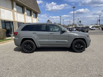 Used 2020 Jeep Grand Cherokee Altitude
