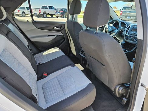 Used 2022 Chevrolet Equinox LS w/ LS Convenience Package AWD/4WD image 29