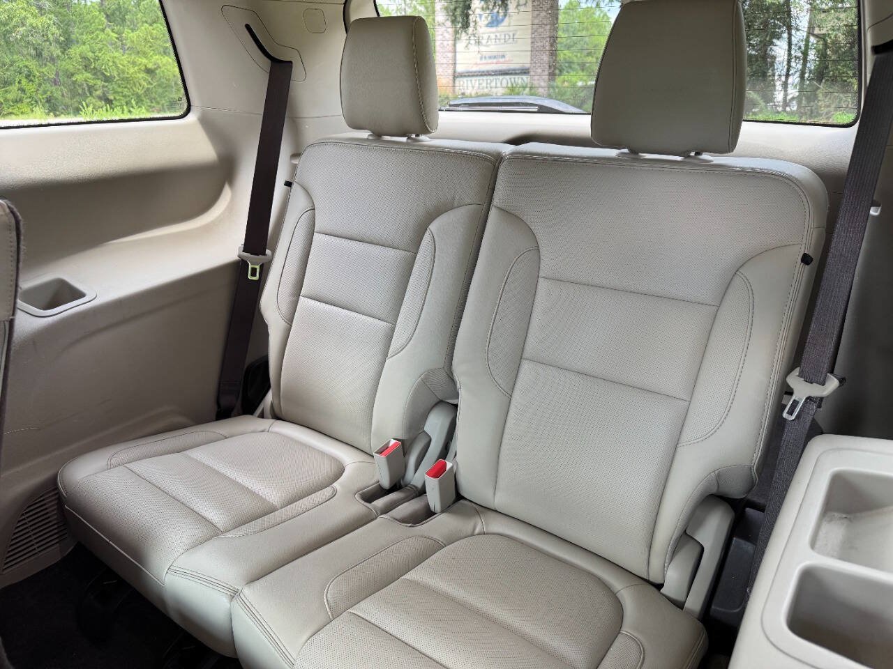 Used 2018 GMC Acadia Denali w/ Technology Package AWD/4WD image 13