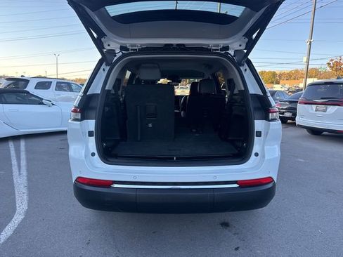 Used 2023 Jeep Grand Cherokee L Limited image 30