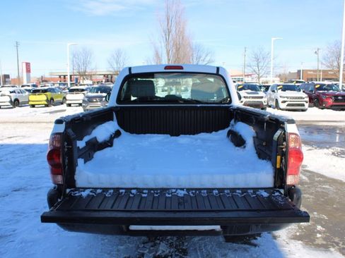 Used 2014 Toyota Tacoma 2WD Regular Cab image 9
