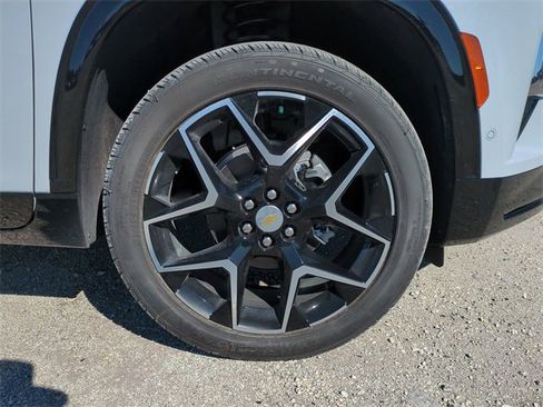 New 2026 Chevrolet Traverse High Country image 11